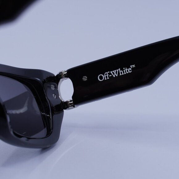 Off-White OERI124 FILLMORE 1007 Sunglasses Black Rectangle Frame, Grey Lenses - Picture 10 of 12